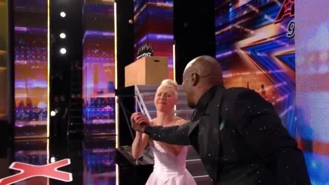 Ballerina Ashlee Montague Balances On GLASS BOTTLES!  Auditions  AGT 2024 [1]